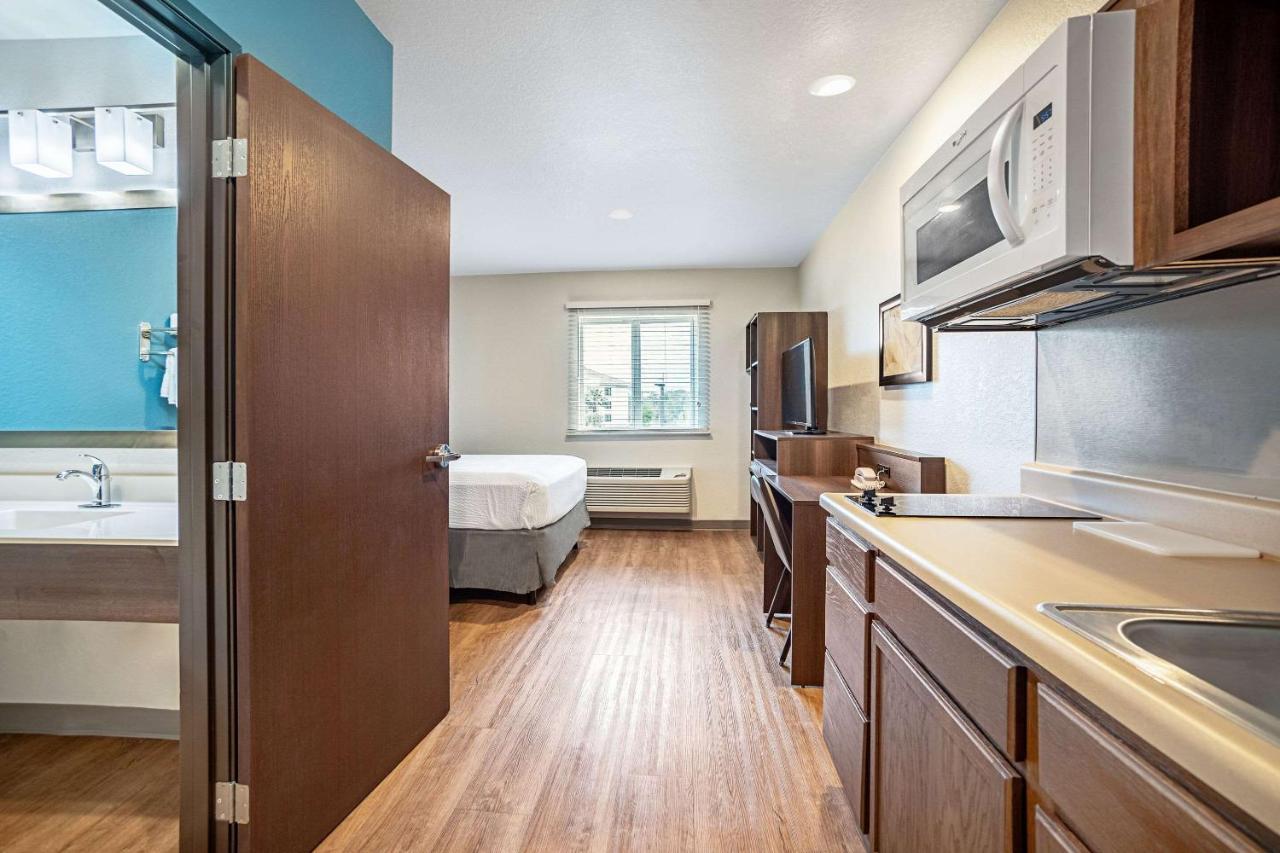 Woodspring Suites Naples Golden Gate ภายนอก รูปภาพ