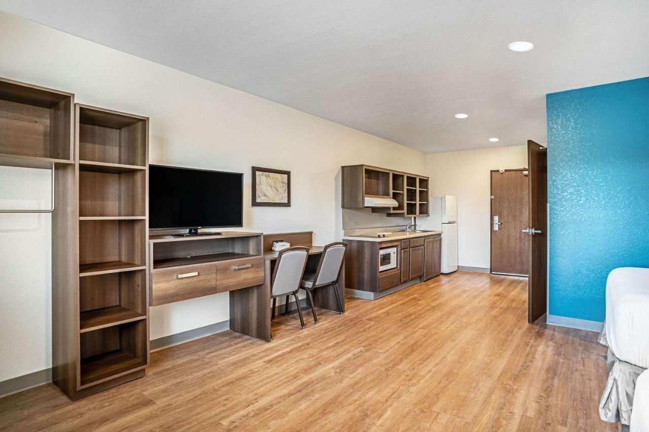 Woodspring Suites Naples Golden Gate ภายนอก รูปภาพ