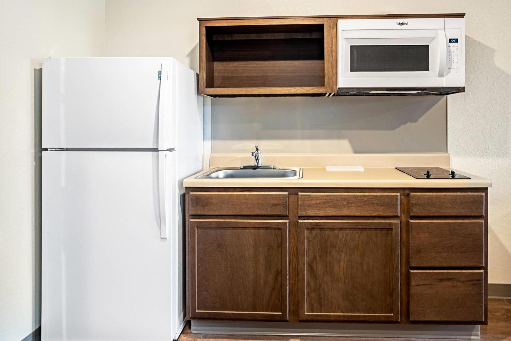 Woodspring Suites Naples Golden Gate ภายนอก รูปภาพ