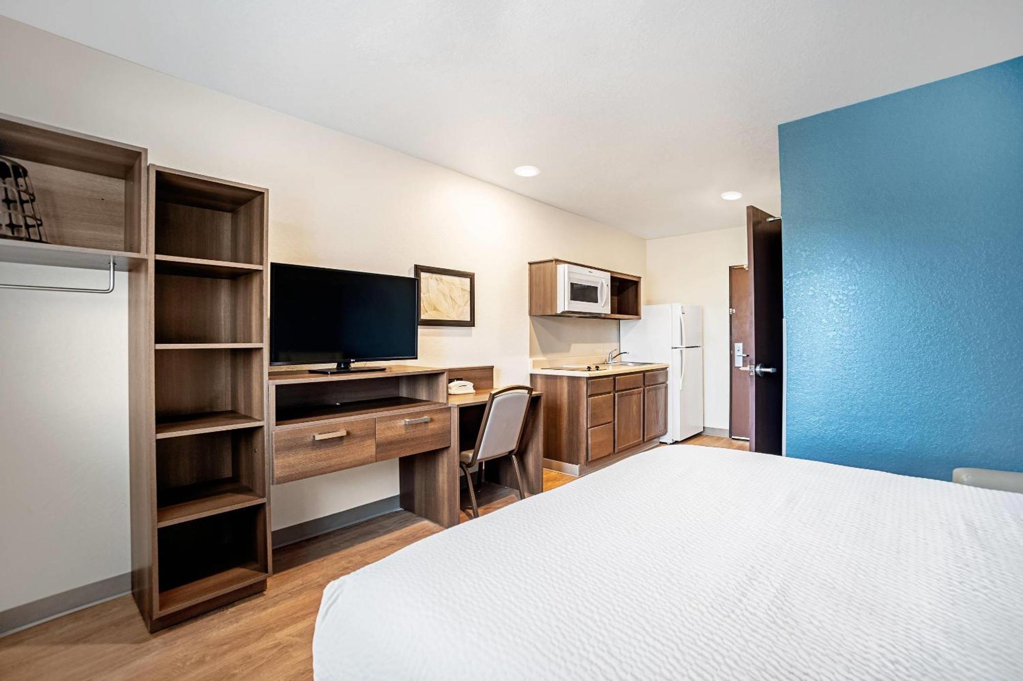 Woodspring Suites Naples Golden Gate ภายนอก รูปภาพ